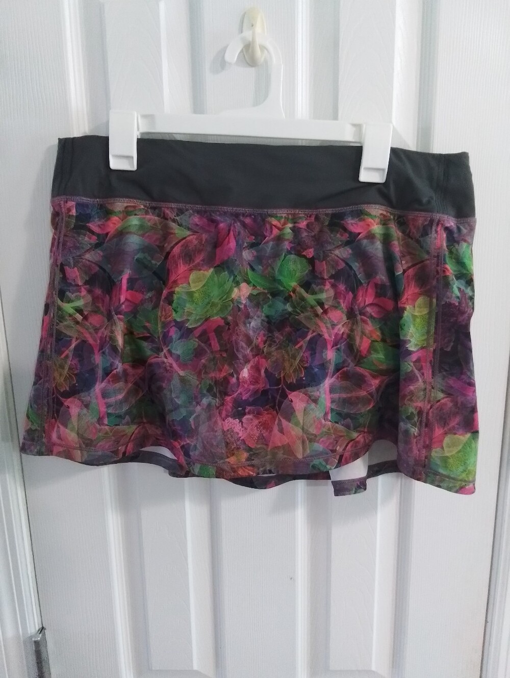 lululemon athletica Pace Rival Multicolor Floral Skirt